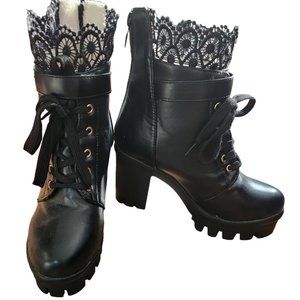 🔥Heeled boots with lace trim, Size 7🔥